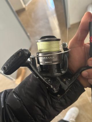 Caña de spining y calamares de fibra de carbono