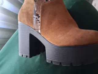 Botines Marrones con Tacón y Plataforma