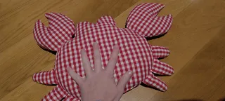 Cojín Muñeco cangrejo cuadros vichy