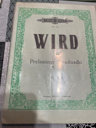 8 libros diferentes para Partituras de Piano