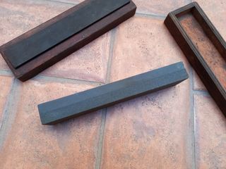 Piedra afilar antigua dos granos  gran tamaño