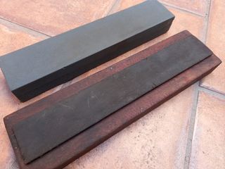 Piedra afilar antigua dos granos  gran tamaño