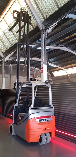 CARRETILLA ELEVADORA OCASION 1800 KG