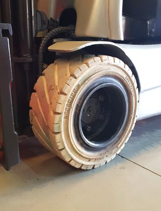 CARRETILLA ELEVADORA OCASION 1800 KG