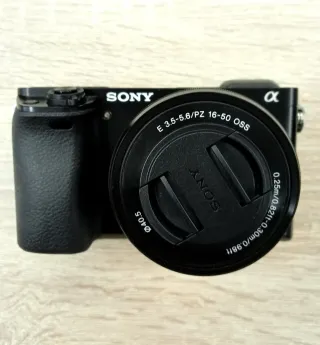 CÁMARA DIGITAL PROFESIONAL SONY ALPHA 6000L.