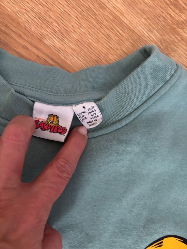 Sudadera Garfield con flor