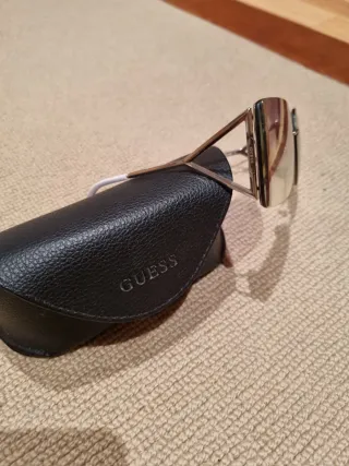 Gafas de sol Guess plateadas multicolor. ORIGINAL