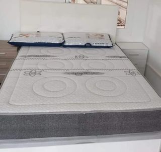 Canapé abatible y colchón ortopédico en venta