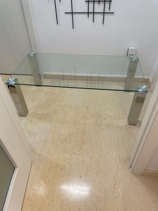 Benidorm, mesa de centro cristal y metálicos