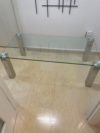 Benidorm, mesa de centro cristal y metálicos