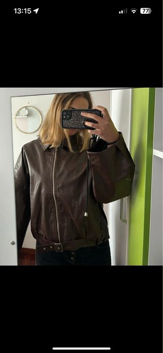 Chaqueta de cuero marrón