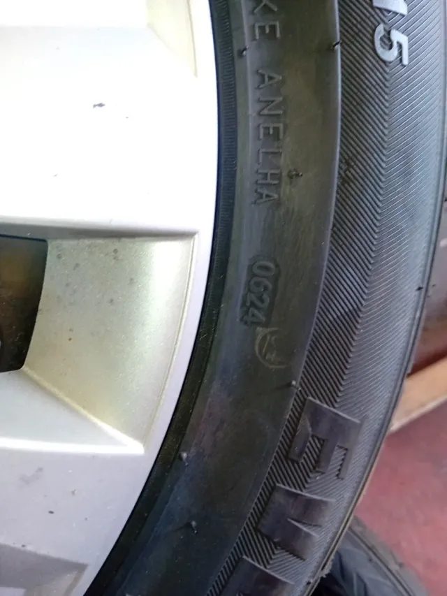 Neumático Evergreen 195/65 R15  Incluye cubo