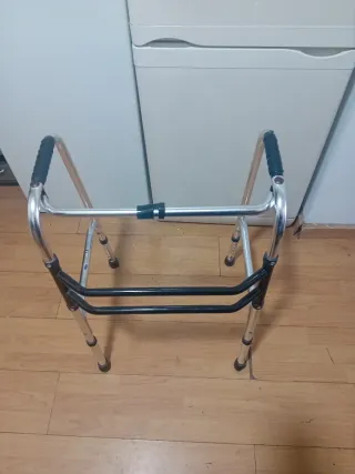 4 caminadores para adultos en perfecto estado