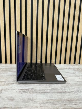 MacBook Air 13" 2020 M1 8gb 256gb SSD