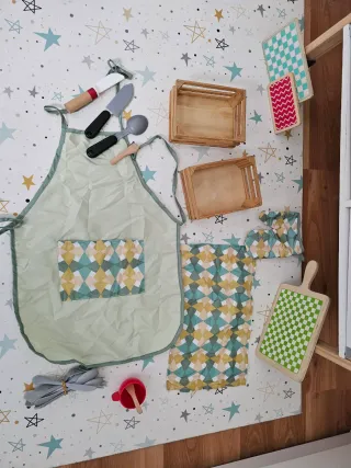 Cocina infantil de madera con accesorios