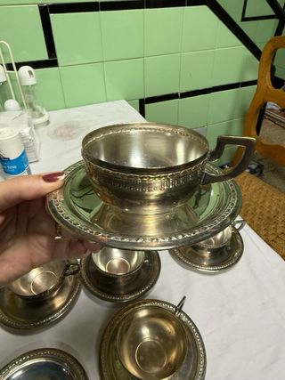 Set di 6 tazze e piatti antichi