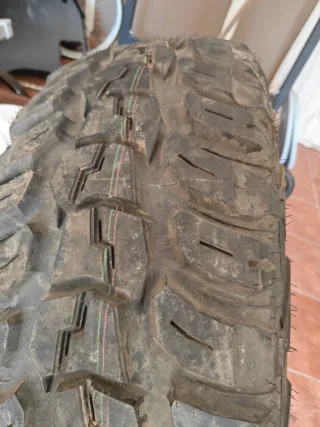 Neumático Kumho Road Venture 305/70/16 nuevo