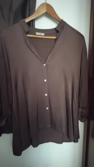 Conjunto camisa/falda . Marròn chocolate. Viral!