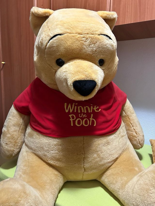 Peluche Gigante Winnie Pooh 127cm, no está usado