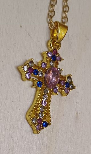 Colgante Cruz Dorada cristales tipo Swarosky color