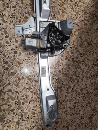 Elevalunas Delantero Derecho Peugeot/ Citroen