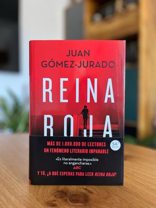 Reina Roja / Red Queen (LA TRILOGÍA REINA ROJA)...