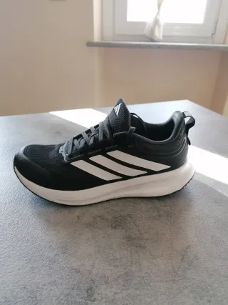 Scarpe Adidas 40 EU, 6.5UK