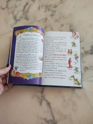 Regreso al Reino de la Fantasía: ¡Libro con olo...