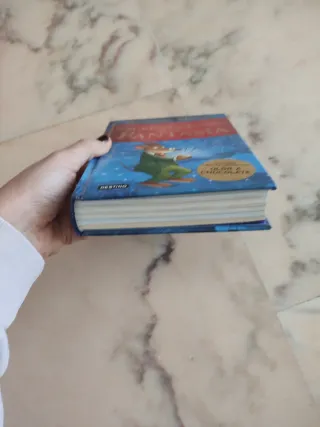 Regreso al Reino de la Fantasía: ¡Libro con olo...