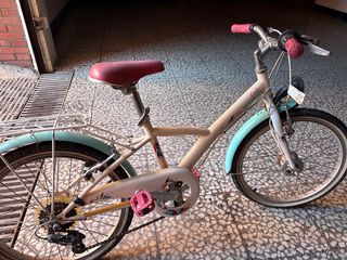 Bicicleta niña BTWIN color crema y azul
