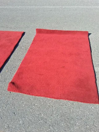 2 Alfombras rojas. Oportunidad!!