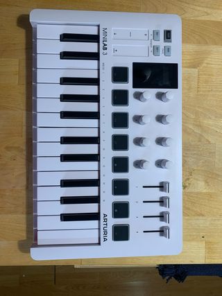 Controlador MIDI Arturia MiniLab 3