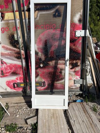 Puerta aluminio 80cm ancho x 2.20m alto