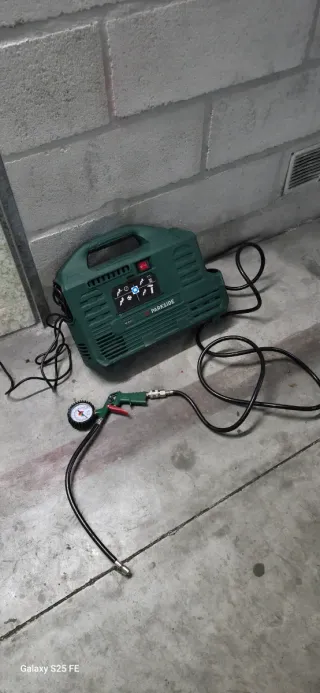 Compresor de aire Parkside con manómetro
