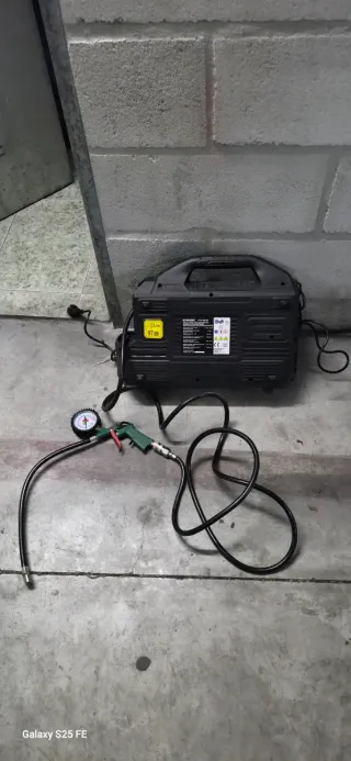 Compresor de aire Parkside con manómetro