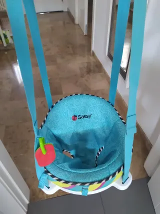 Colgador puerta bebé