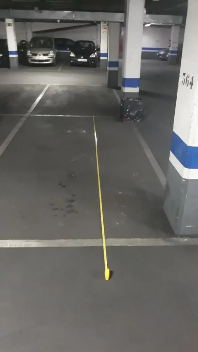 Plaza parking, garaje, aparcamiento.