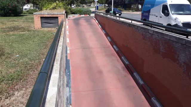 Plaza parking, garaje, aparcamiento.