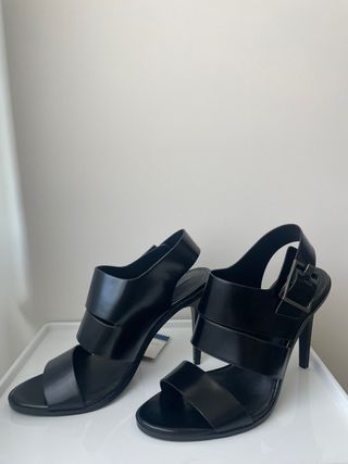 Sandalias tacón Zara negras nuevas
