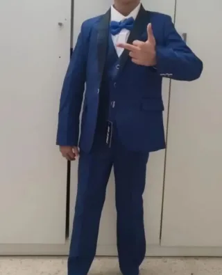 Traje de chaqueta azul marino para niños