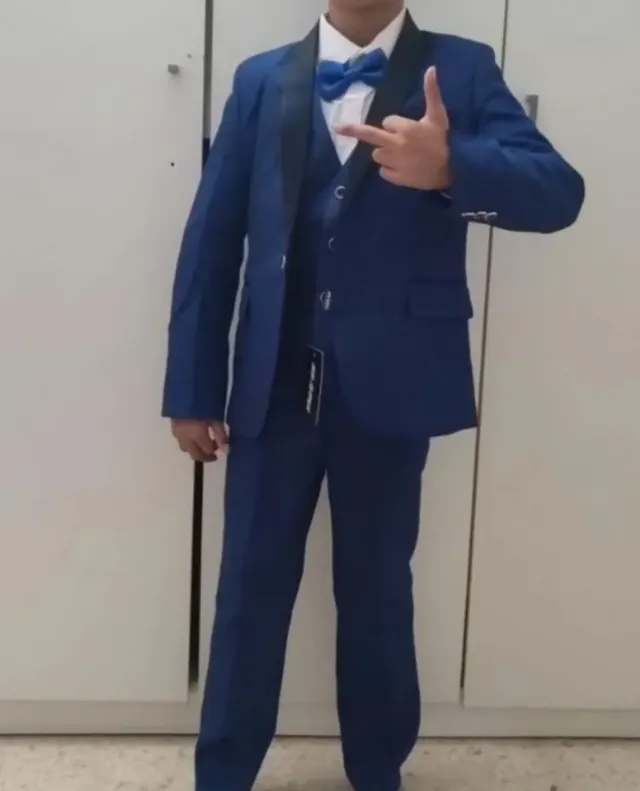 Traje de chaqueta azul marino para niños