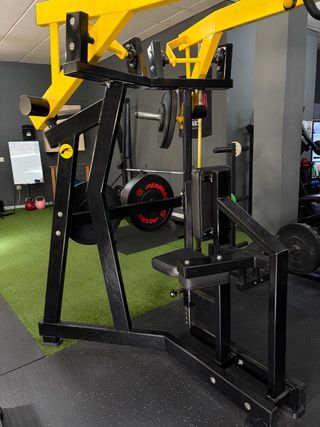 Máquina de Remo Unilateral Alto