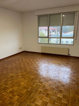 se alquila piso en castillo de ocio 7 en Vitoria