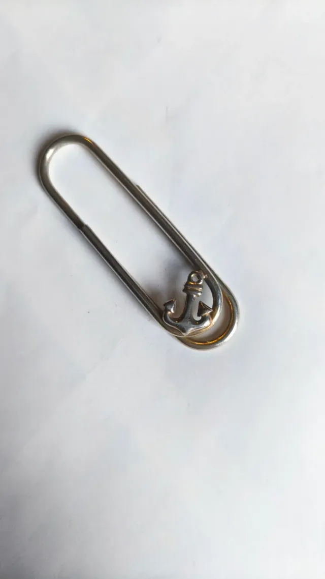 Fermasoldi con ancora in argento