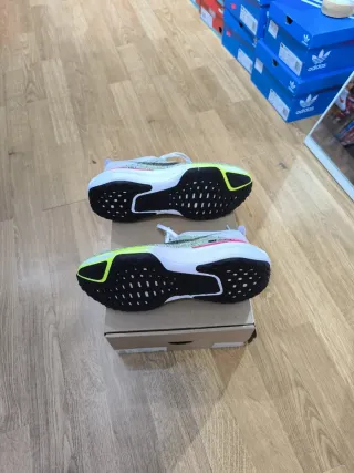 Nike Zoom Invincible Run FK 3 Verde/Blanco