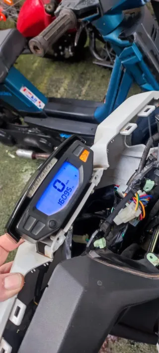 Cuadro instrumentos Peugeot Speedfight 4