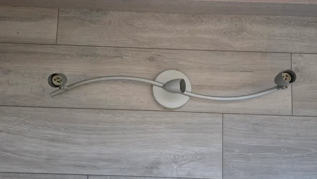 Lámpara de techo metálica plateada