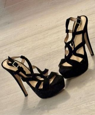 Tacones negros plataforma, marca local