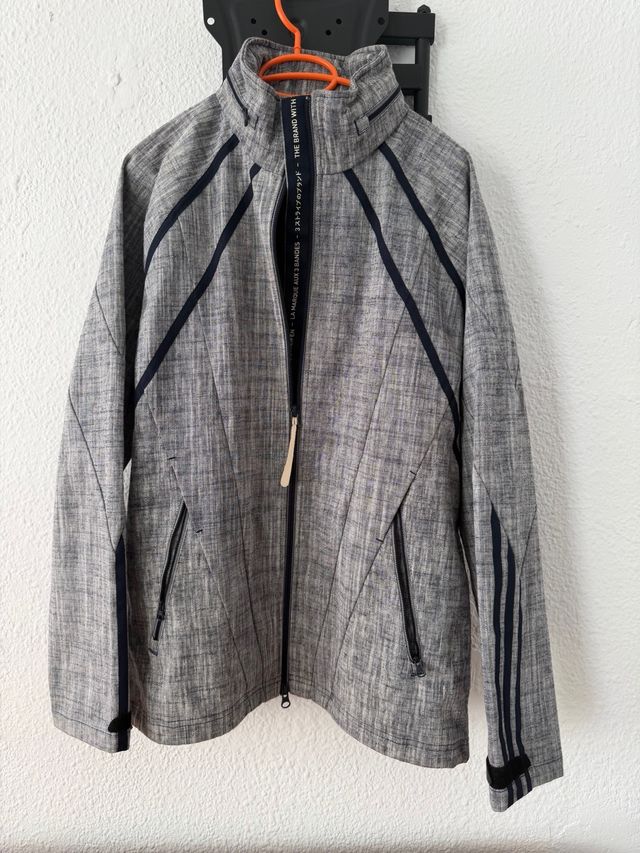 Chaqueta Adidas gris