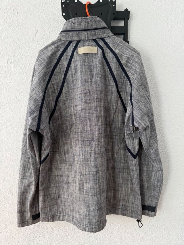 Chaqueta Adidas gris